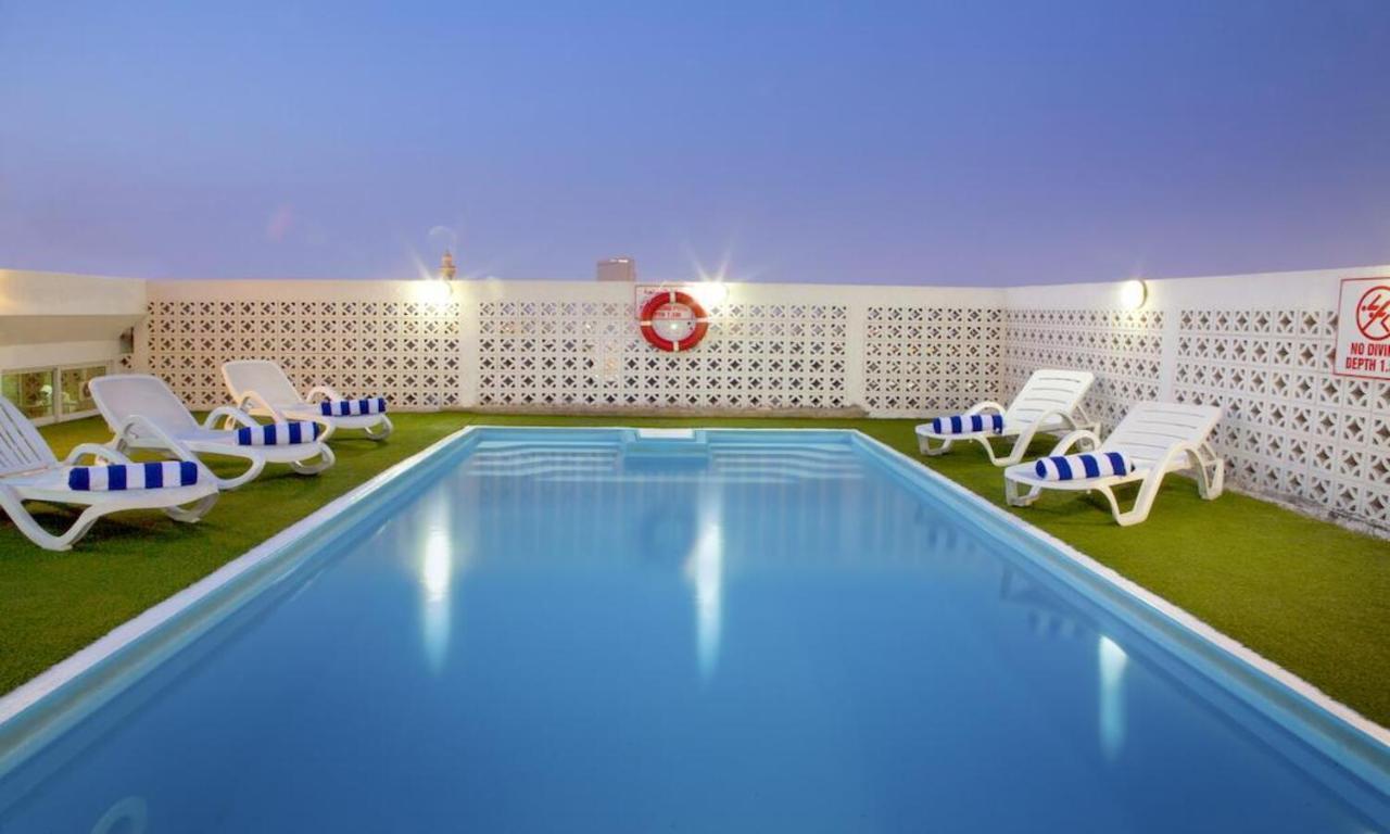 Landmark Hotel Dubai Buitenkant foto